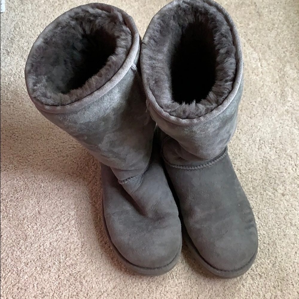 Grey uggs